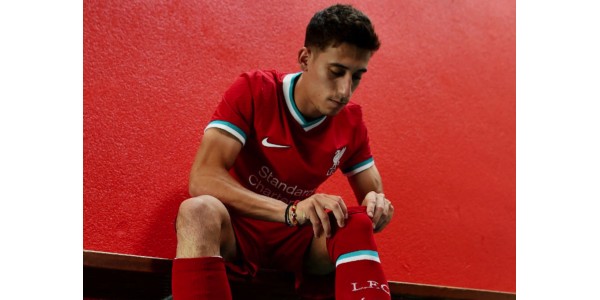 Neustálé hráče a strategie lze snadno ovládat režimem oponentů